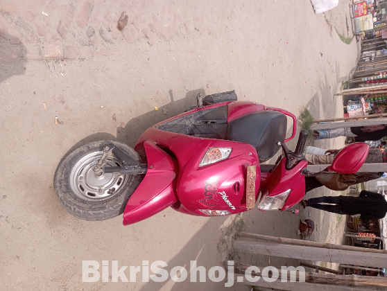 Hero honda pleasure